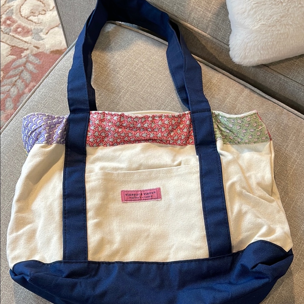 Vineyard Vines medium tote
